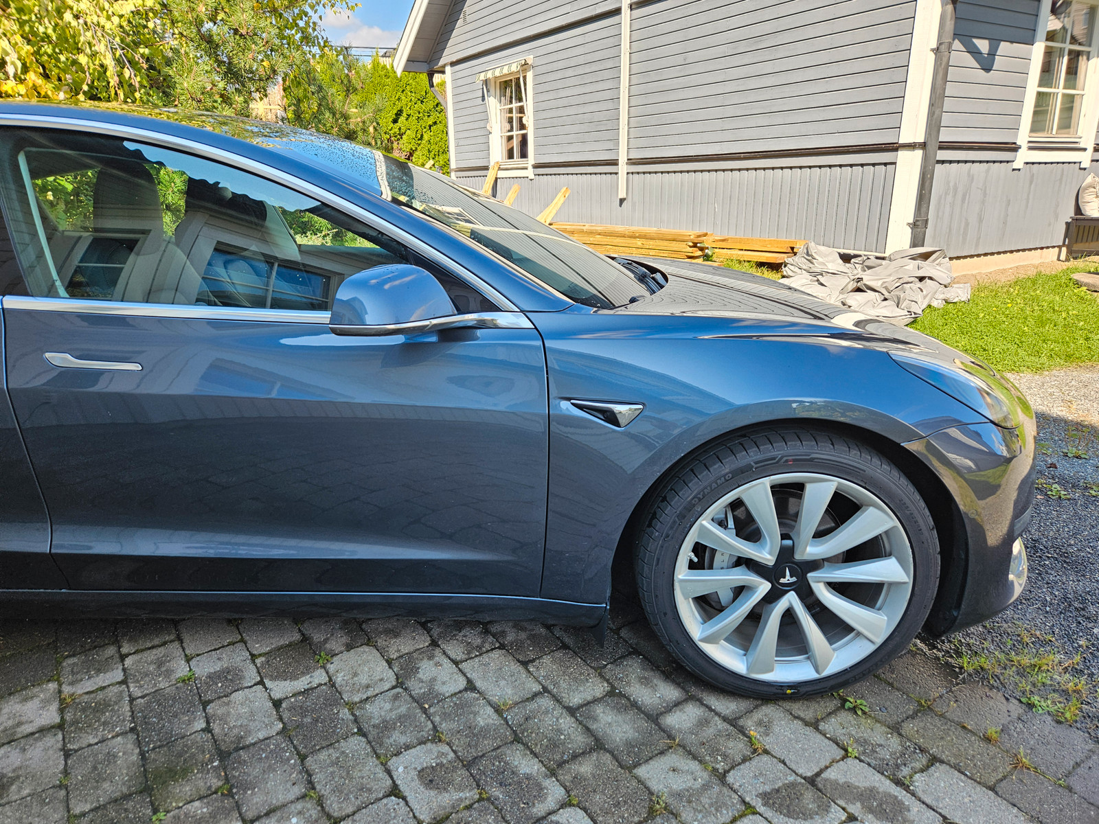 Tesla Model 3 Long Range AWD 2