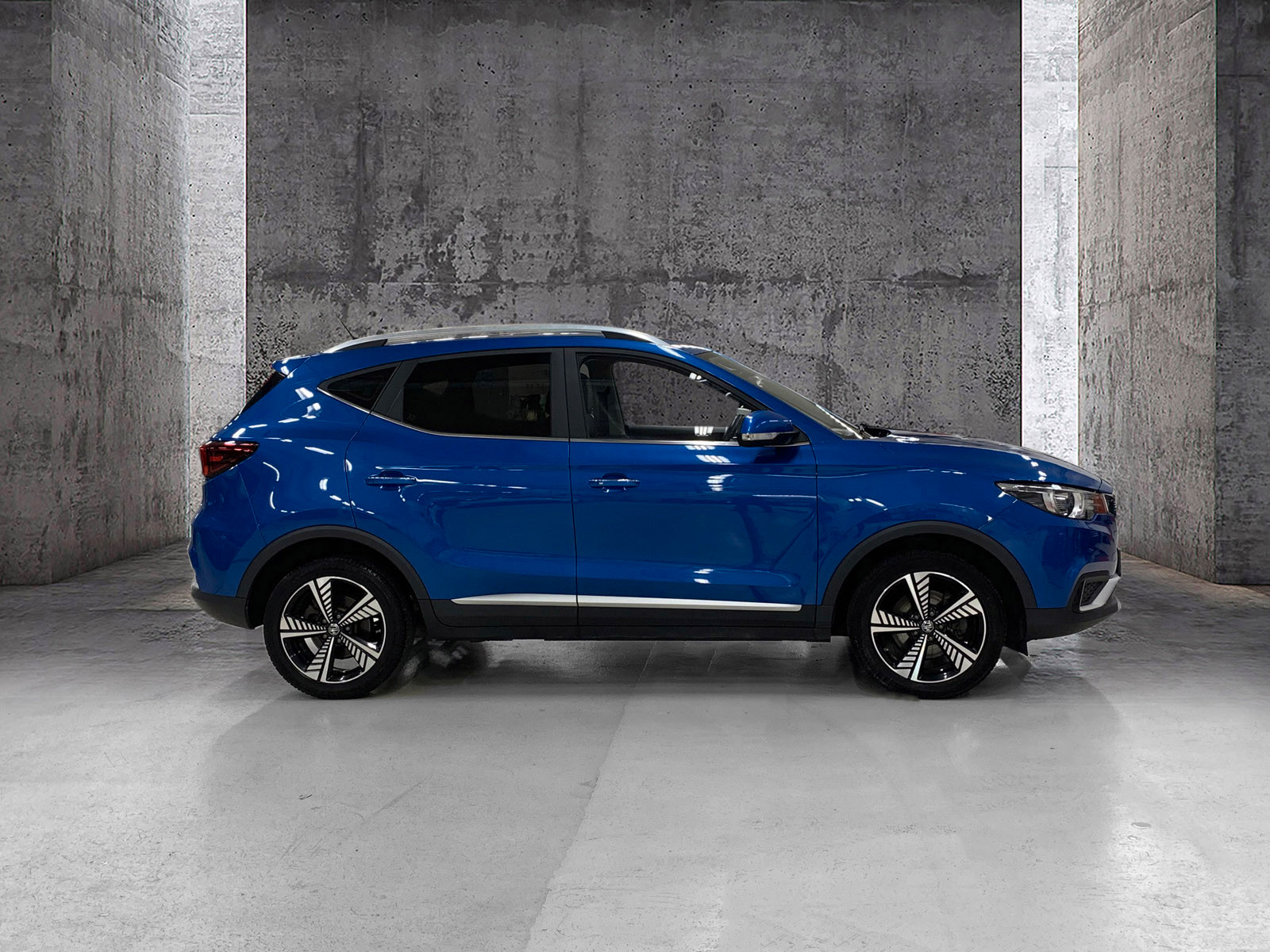 MG ZS EV Luxury OUTLET | BLÅ ZS VENTER PÅ DEG! 3