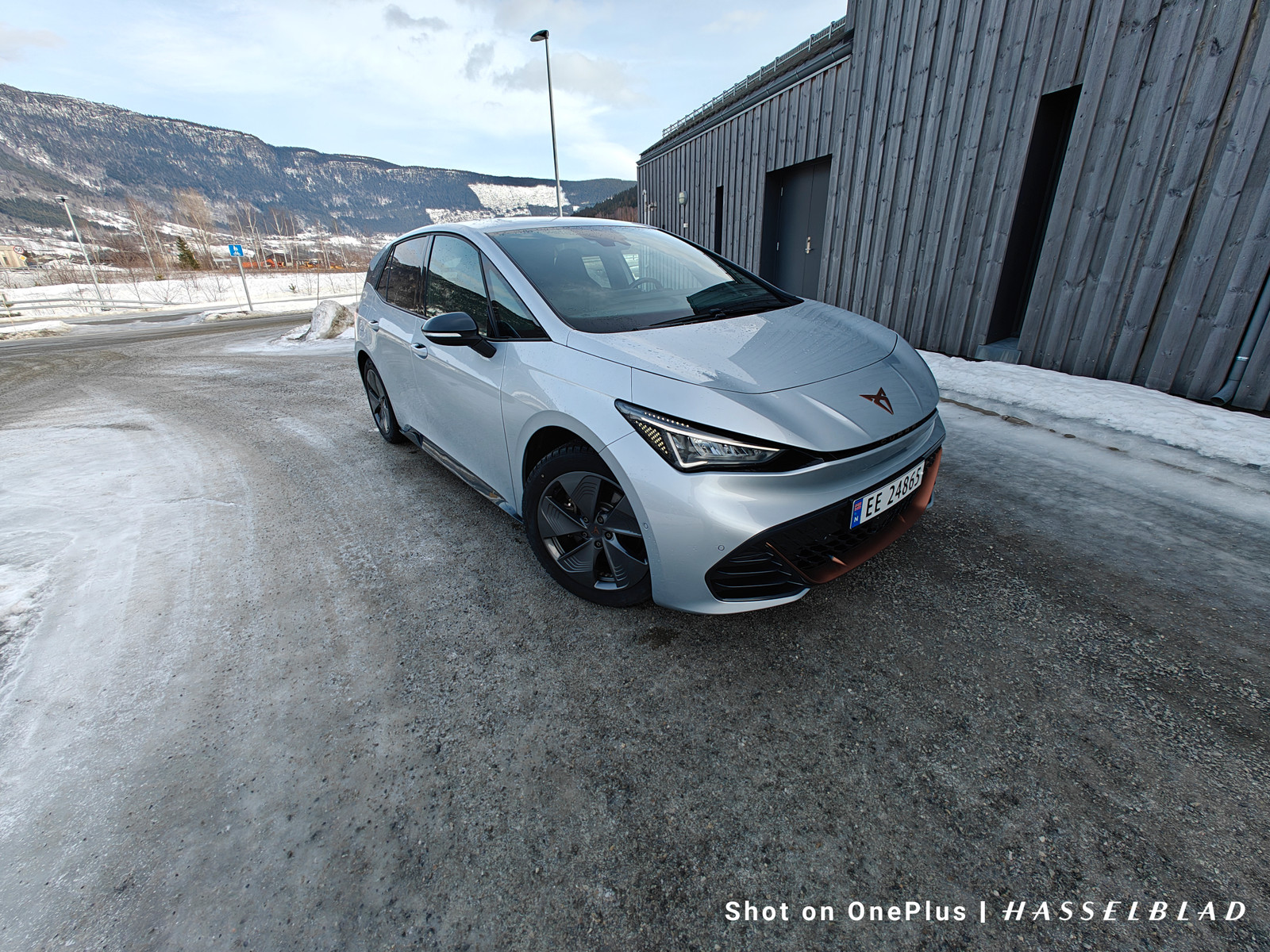 Cupra Born 414WLTP 204HK/KAMERA/KEYLESS/ACC/LED/NAVI/OPPV.RATT