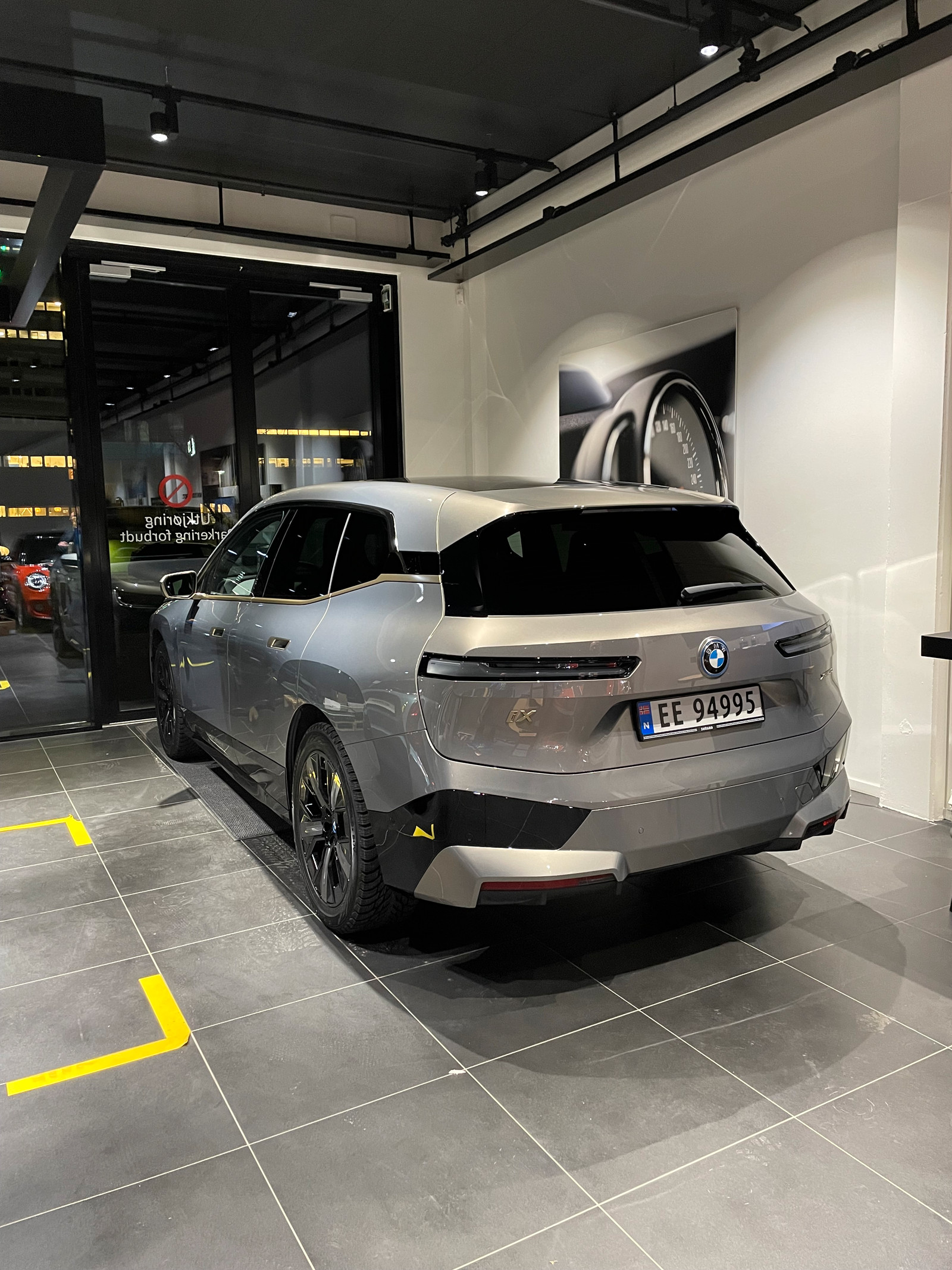 BMW iX xDrive 50 xDrive50 Fully Charged 2