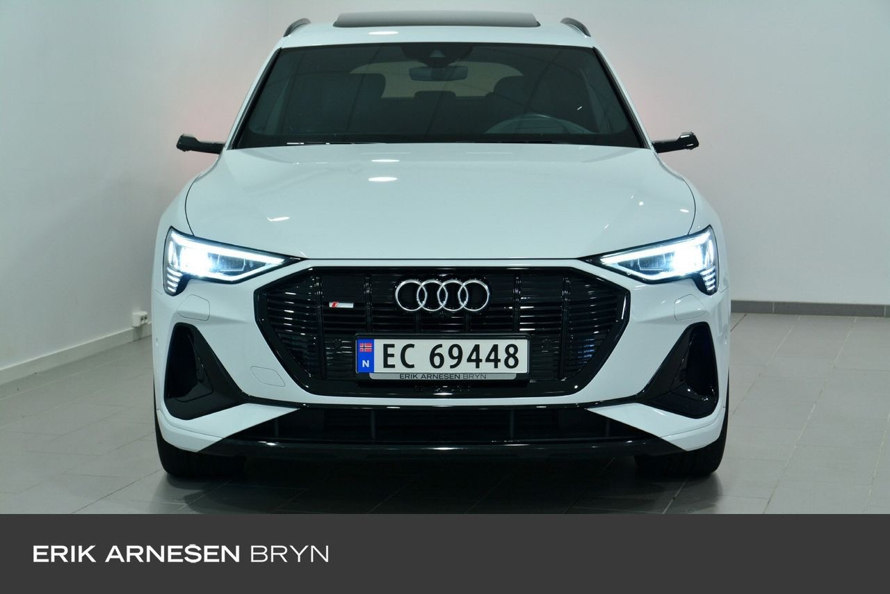 Audi e-tron Sportback 55 Sportback S-line HEADUP, PANORAMA, KROK, B&O+++ 2