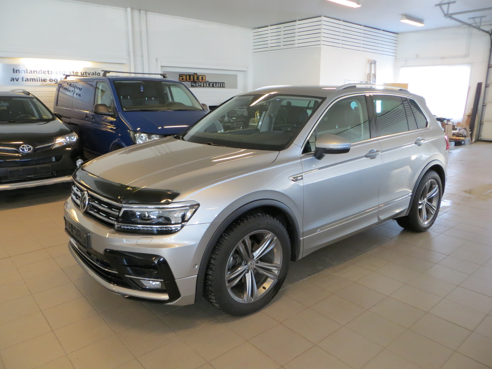 Volkswagen Tiguan 2,0 TDI 150hk 4M R-Line Exclusive aut (K)