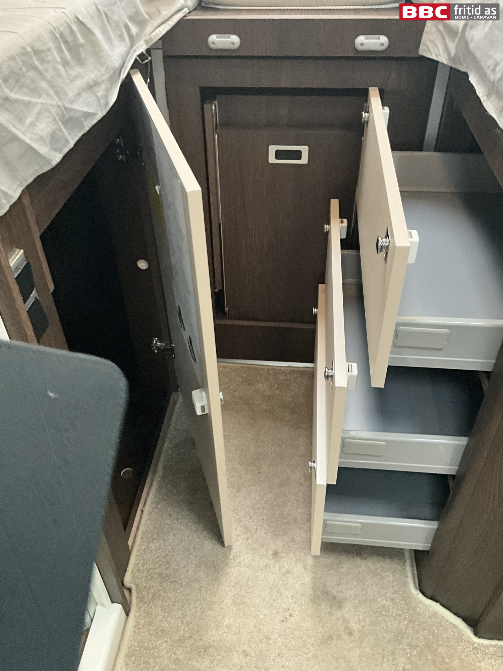 Gallery image 16