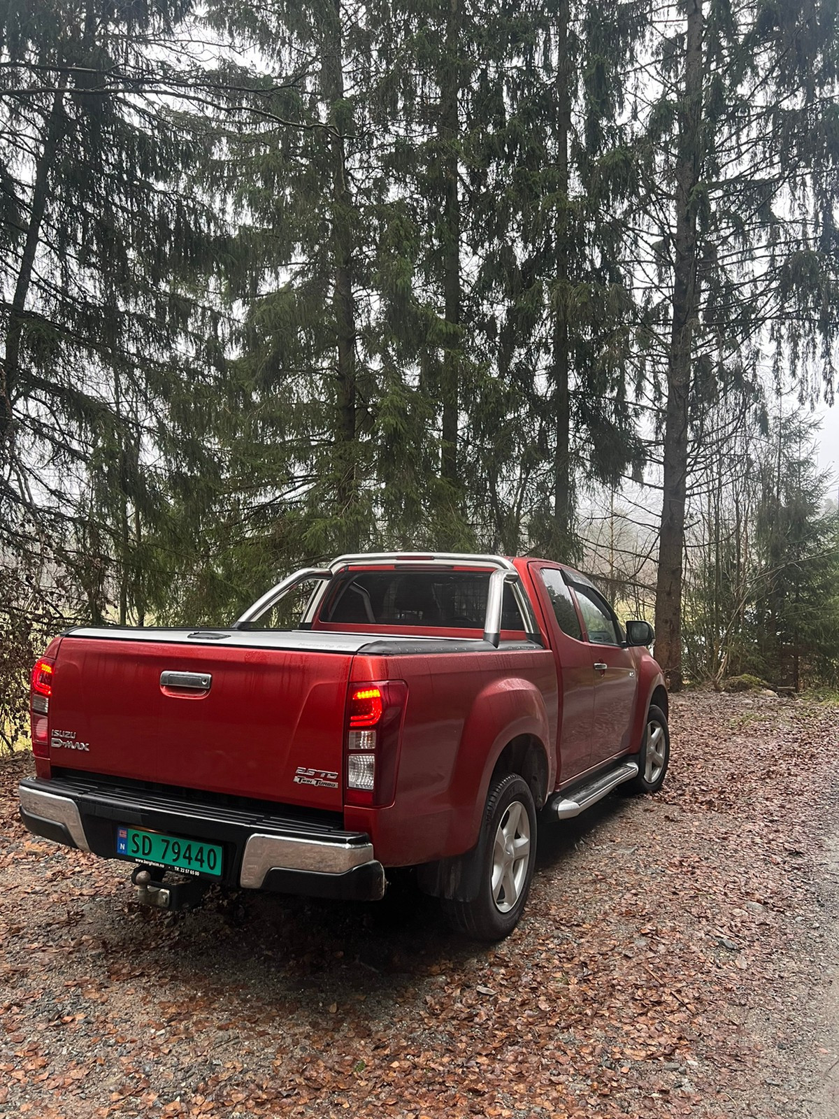 Isuzu D-max 2,5 Extended 2D PREMIUM aut 163hk MAGNUM skinn, navi 2