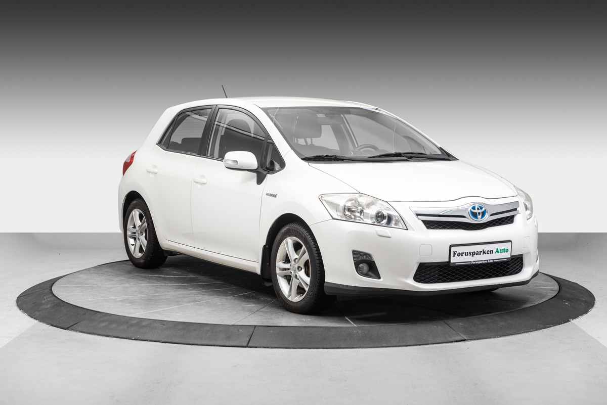 Toyota Auris 1,8 VVT-i Hybrid Advance. LAV km / EU til 2027, 2