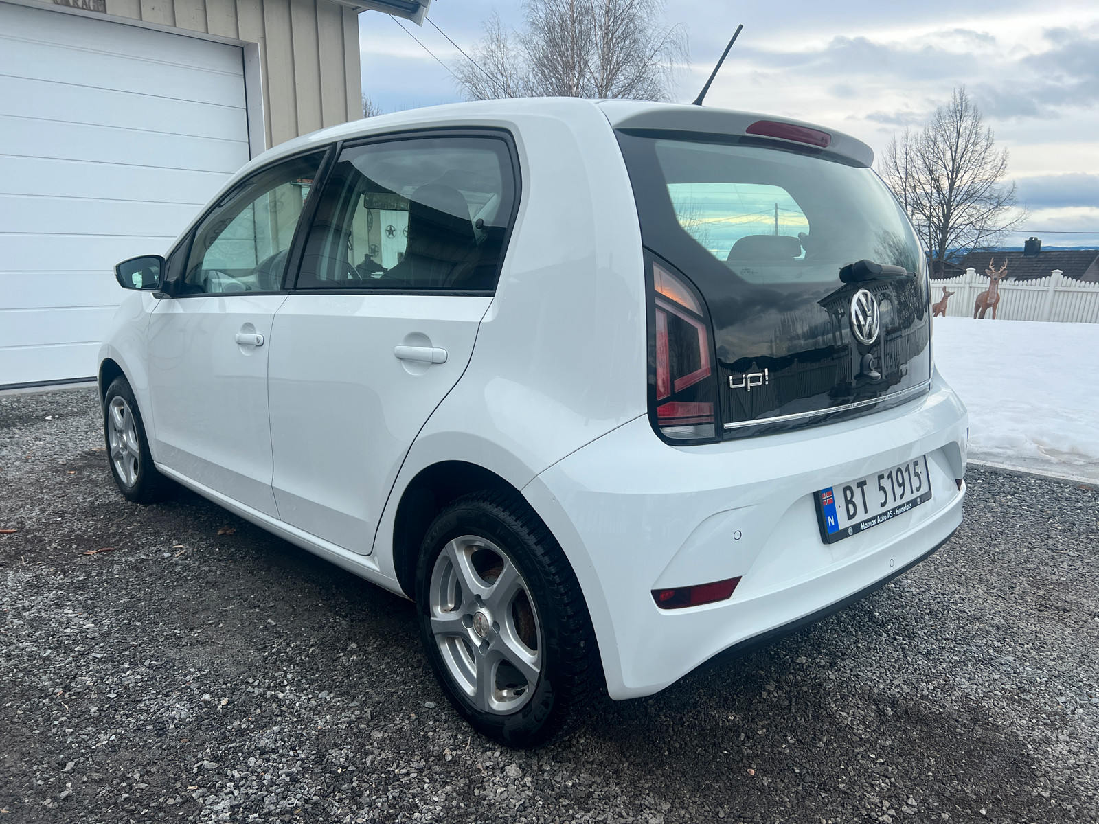 Volkswagen UP! 2017 High up, el. klima, BT, AUX, Cruise, Ny service 3