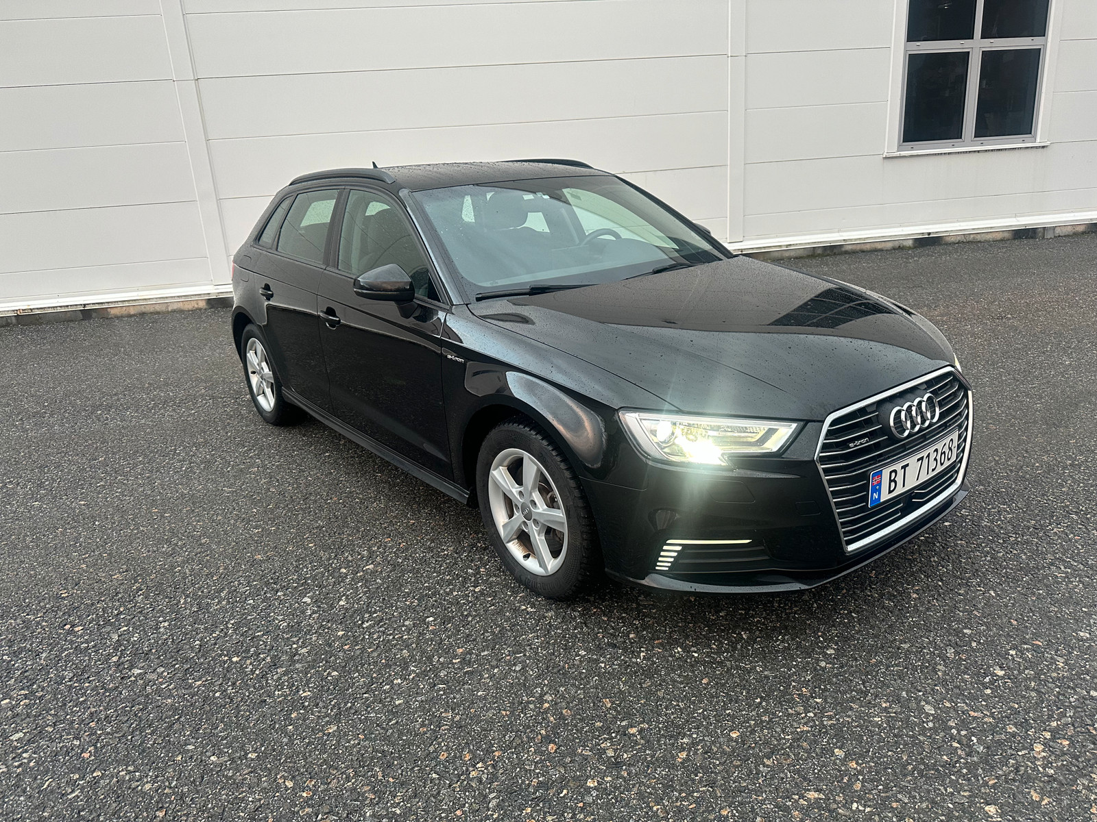 Audi A3 e-tron Sportback 1,4 TFSI Sportsseter LED  DAB Keyless 2
