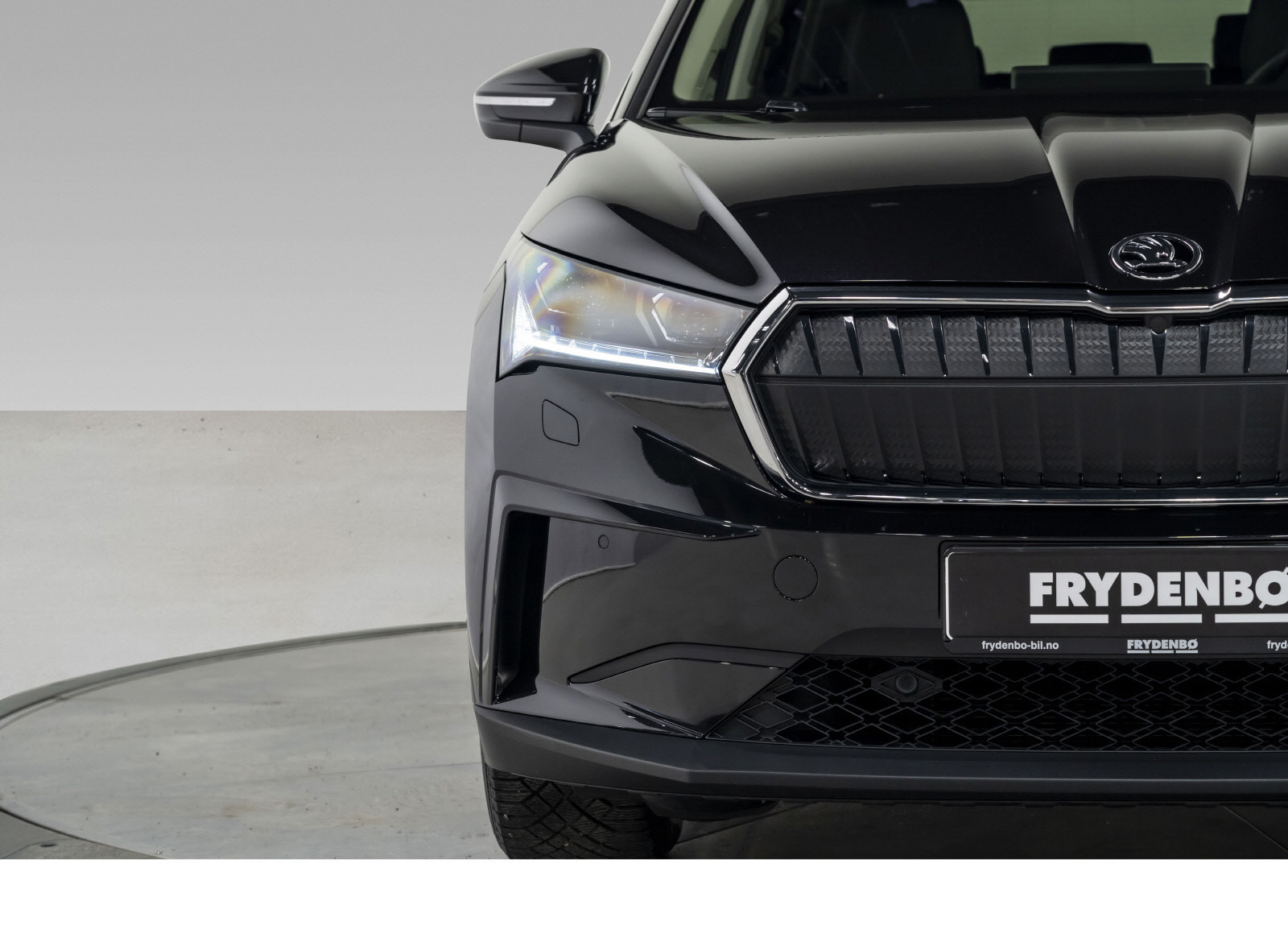 Skoda Enyaq iV80X SKINN | MINNESETER | EASY.OPEN | KROK 3