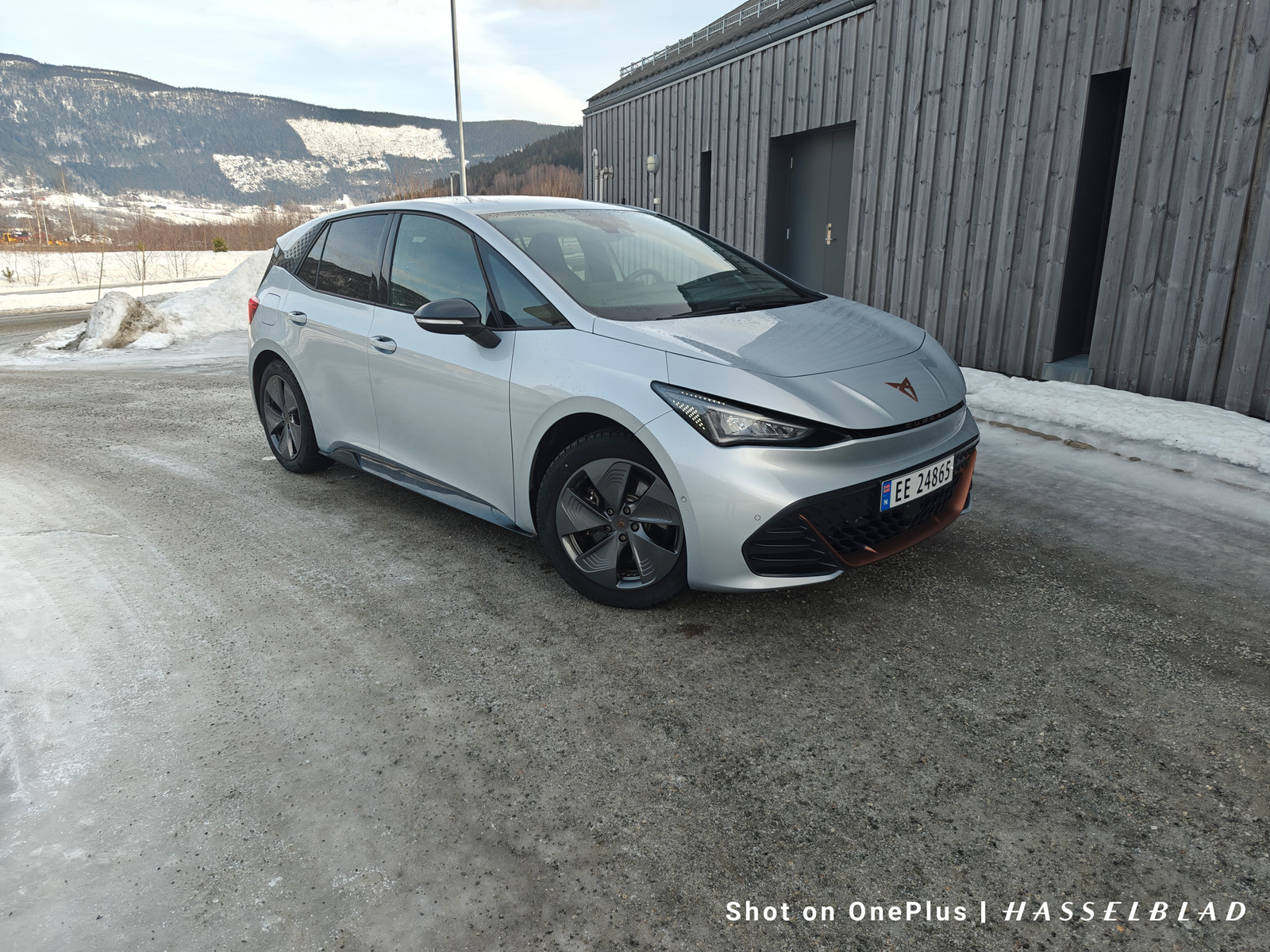 Cupra Born 414WLTP 204HK/KAMERA/KEYLESS/ACC/LED/NAVI/OPPV.RATT 3