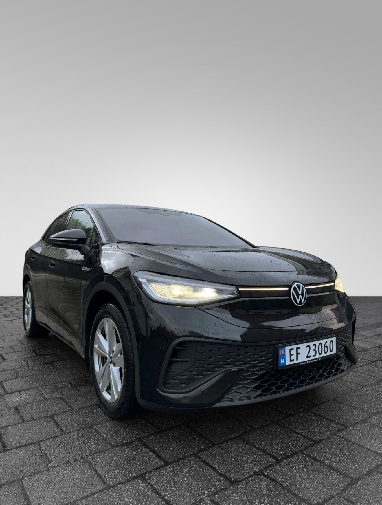 Volkswagen ID.5 Pro 150 Kw kombi SUV.