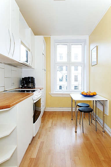 Kjøkken med spiseplass Galleribilde