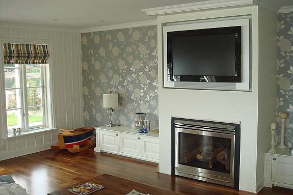 Gaspeis og innfelt TV Galleribilde