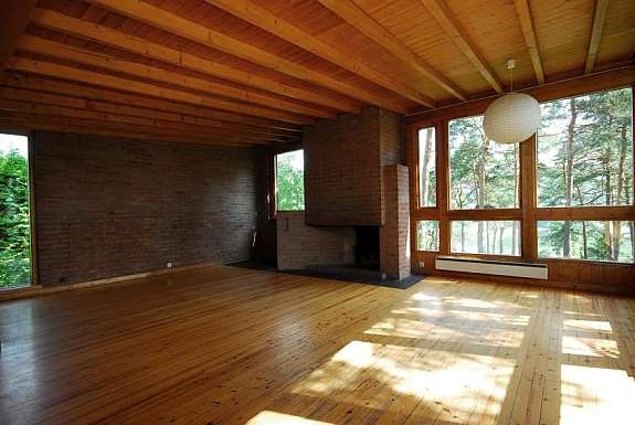 Peis og vedovn for vinterkvelder Galleribilde