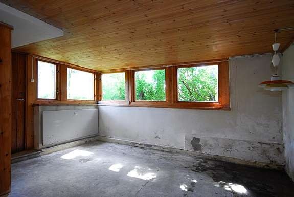 Kjellerstue med utgang til have Galleribilde