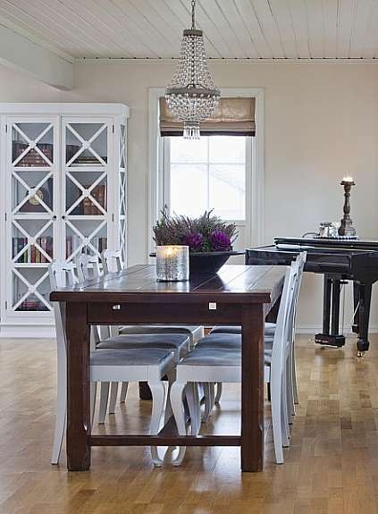 Stor spiseplass Galleribilde