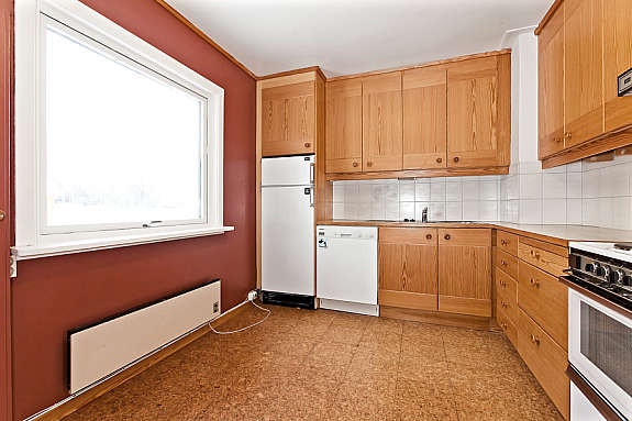 Kjøkken med plass til spisebord Galleribilde