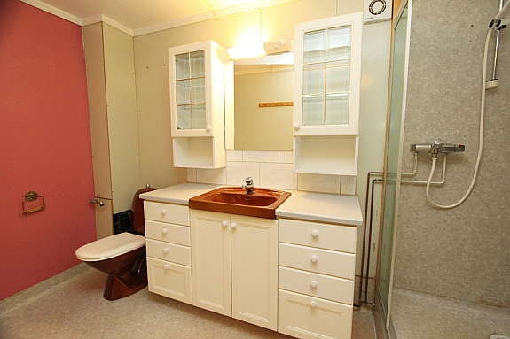 Bad sokkeletasjen Galleribilde