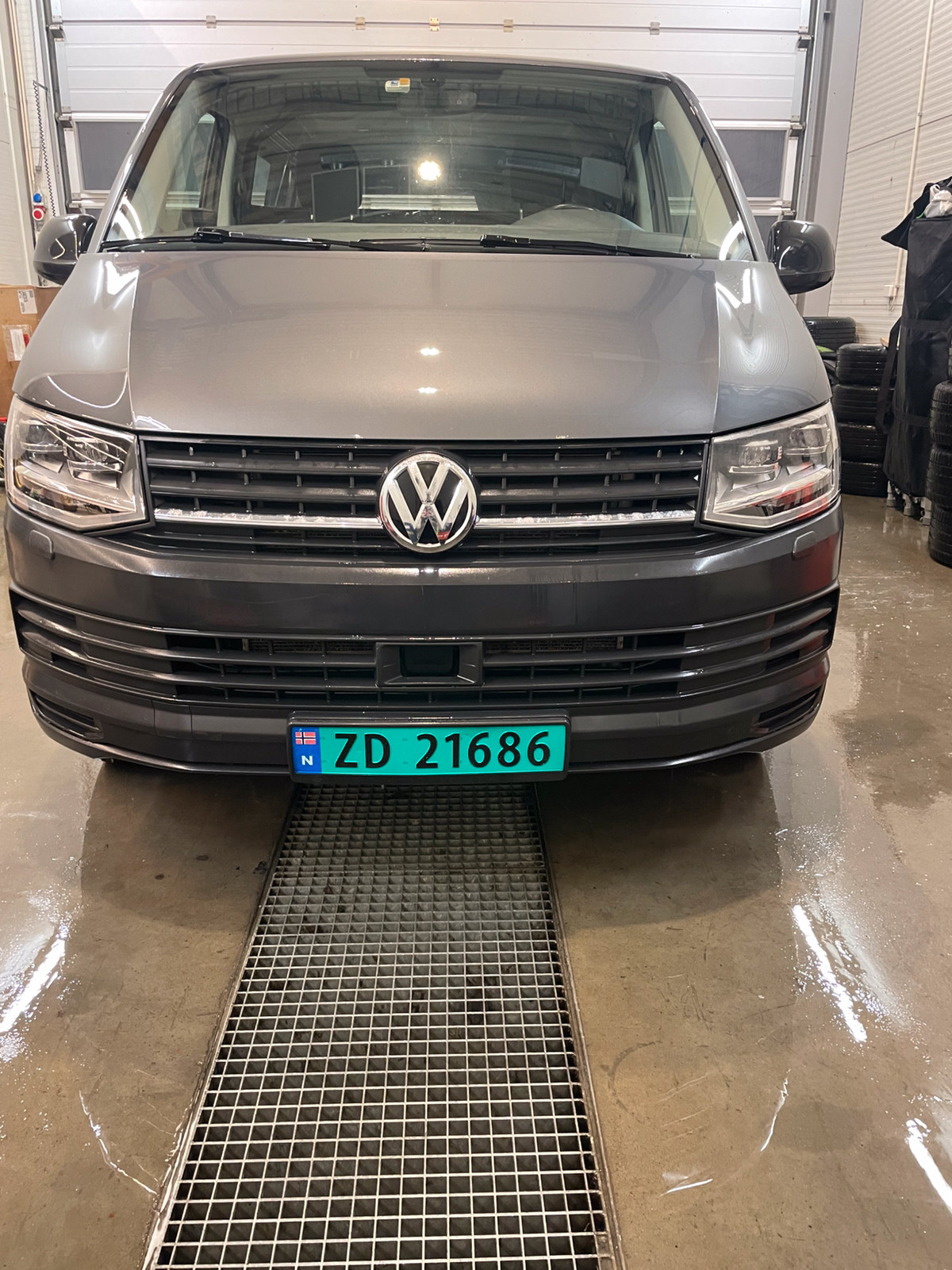 Volkswagen Transporter 2,0 TDI 150hk L m/vindu 4M DSG
