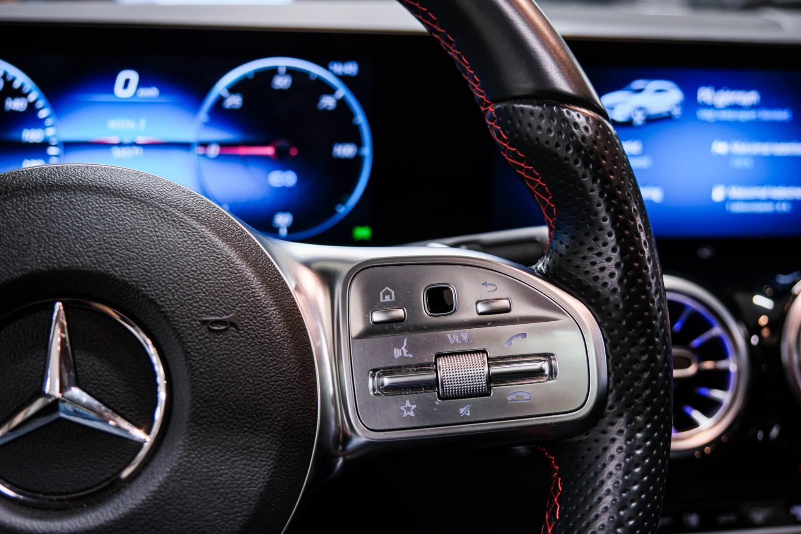 Bilde av Mercedes-Benz EQA