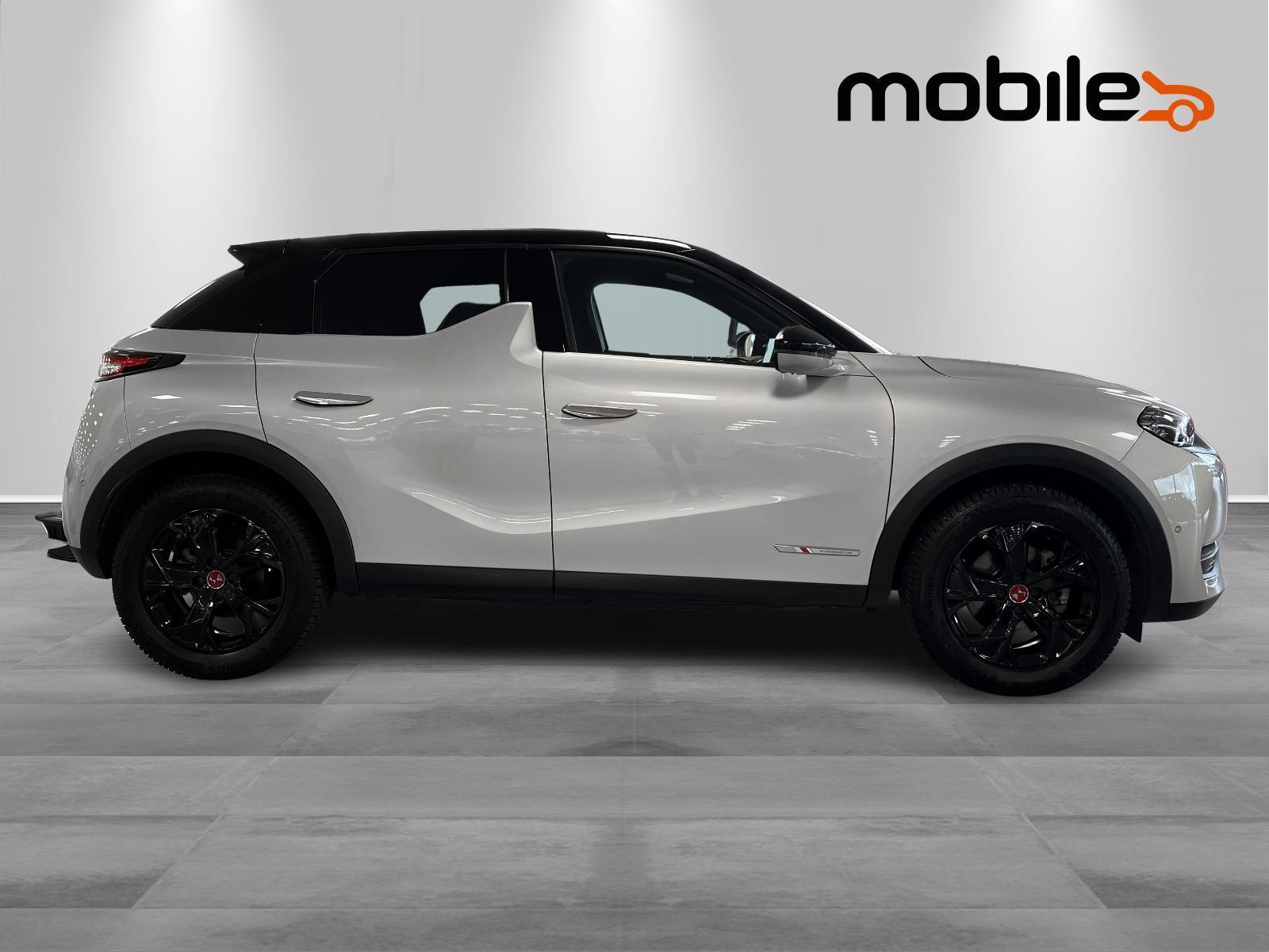 DS 3 Crossback E-Tense 136 Performance Line 320km WLTP, r.kamera, LED 2