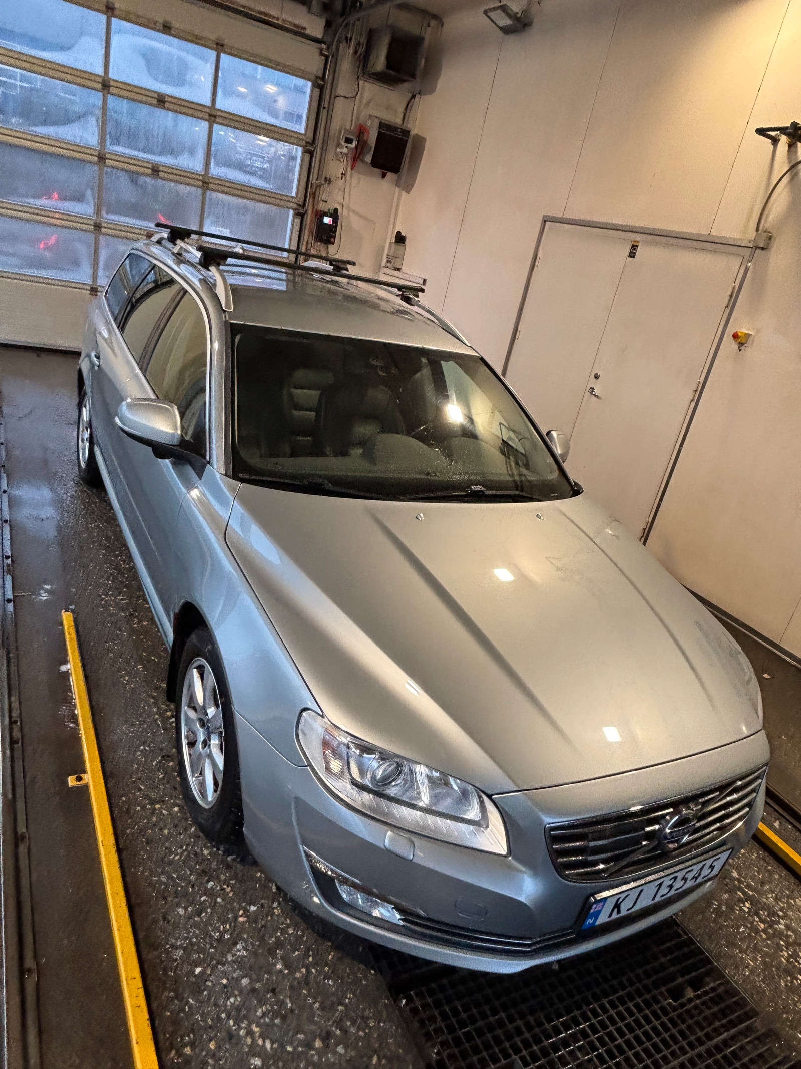 Volvo V70 D4   181 HK  Summum