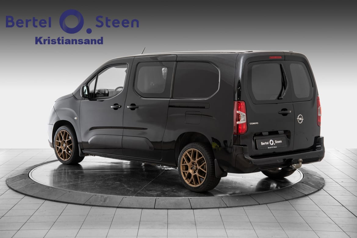 Opel Combo ELITE Automat L2 1.5DT 130hk Webasto 3