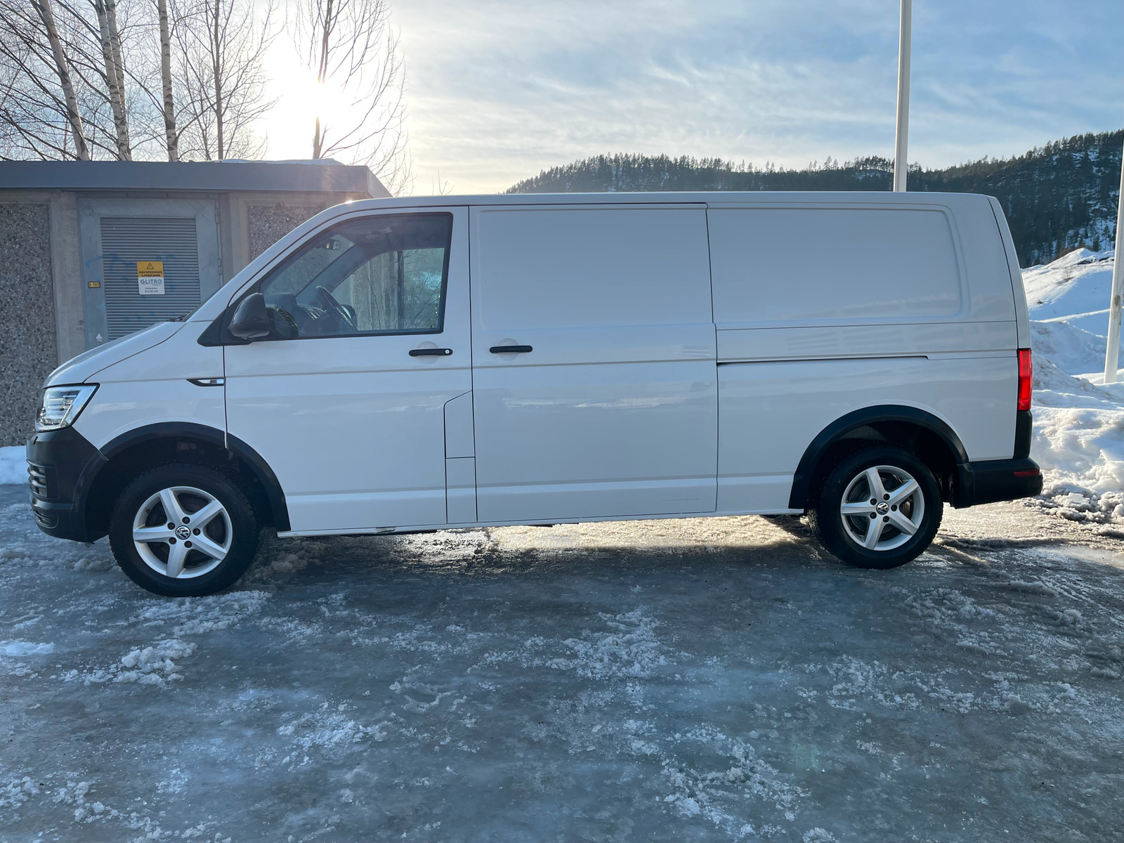Volkswagen Transporter 2,0 TDI 150hk L m/vindu 4M DSG Parkvarmer Kamera 3