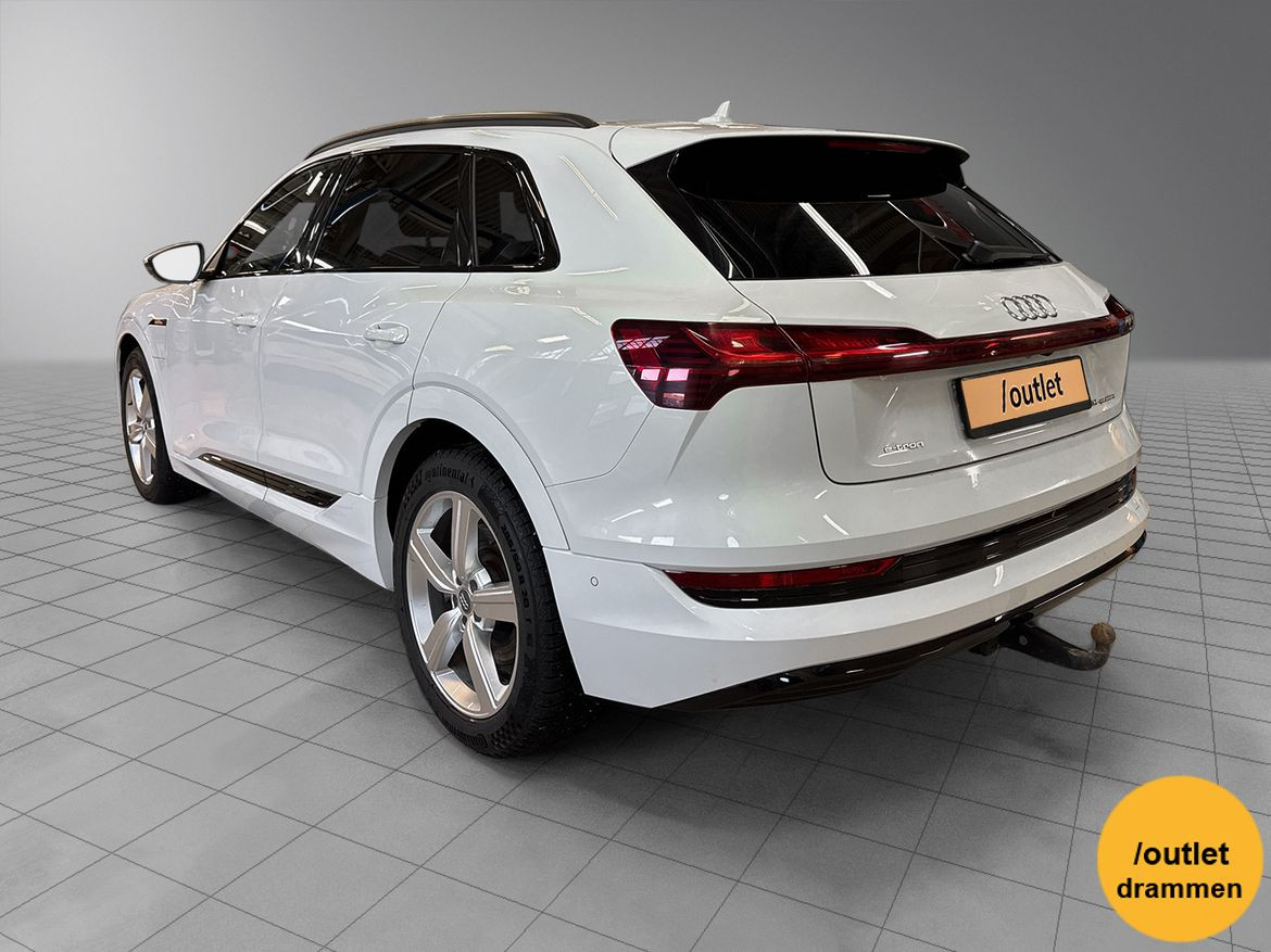 Audi e-tron 50 Advanced / Luftfjæring / Hengerfeste / El seter / 3