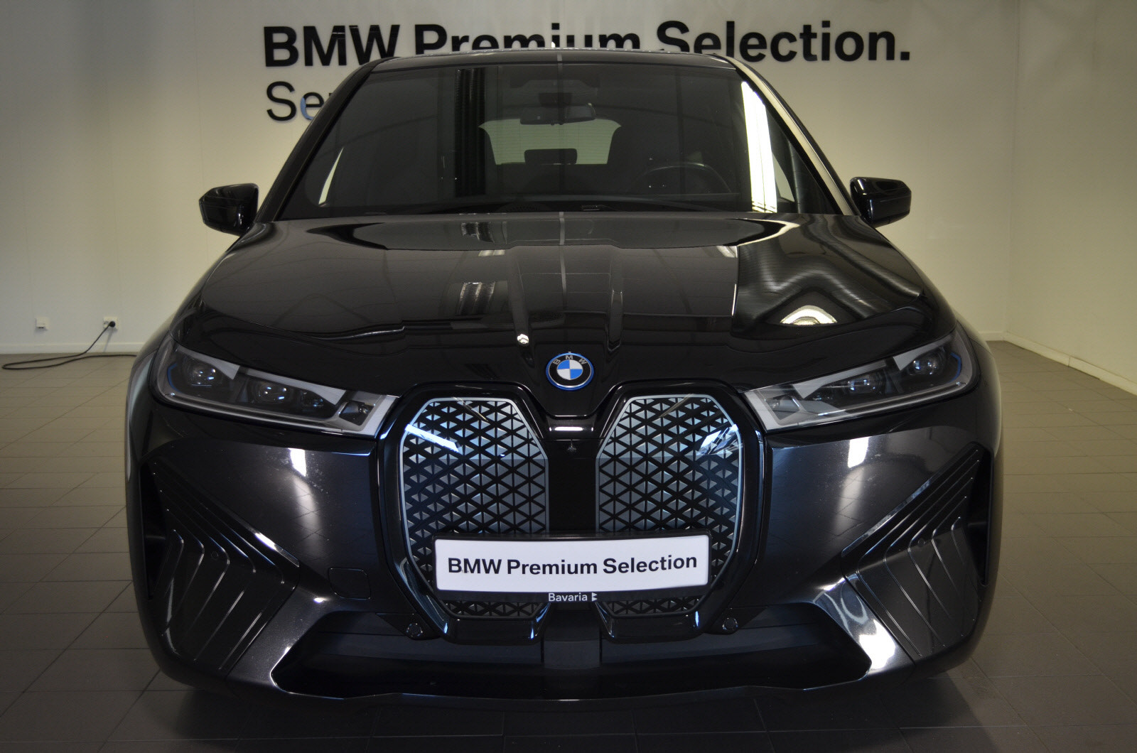 BMW iX xDrive 40 Fully Charged 3