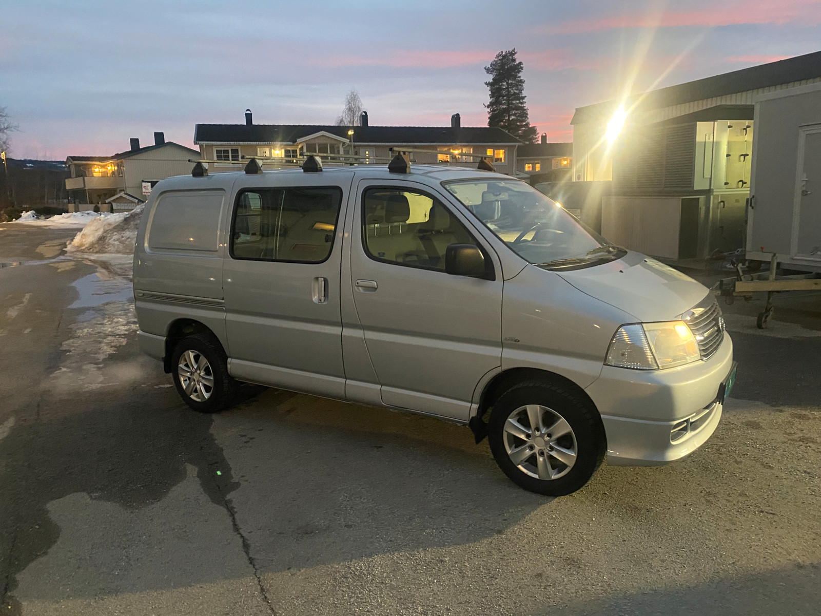 Toyota HiAce D-4D 5-d 117hk 4WD kort