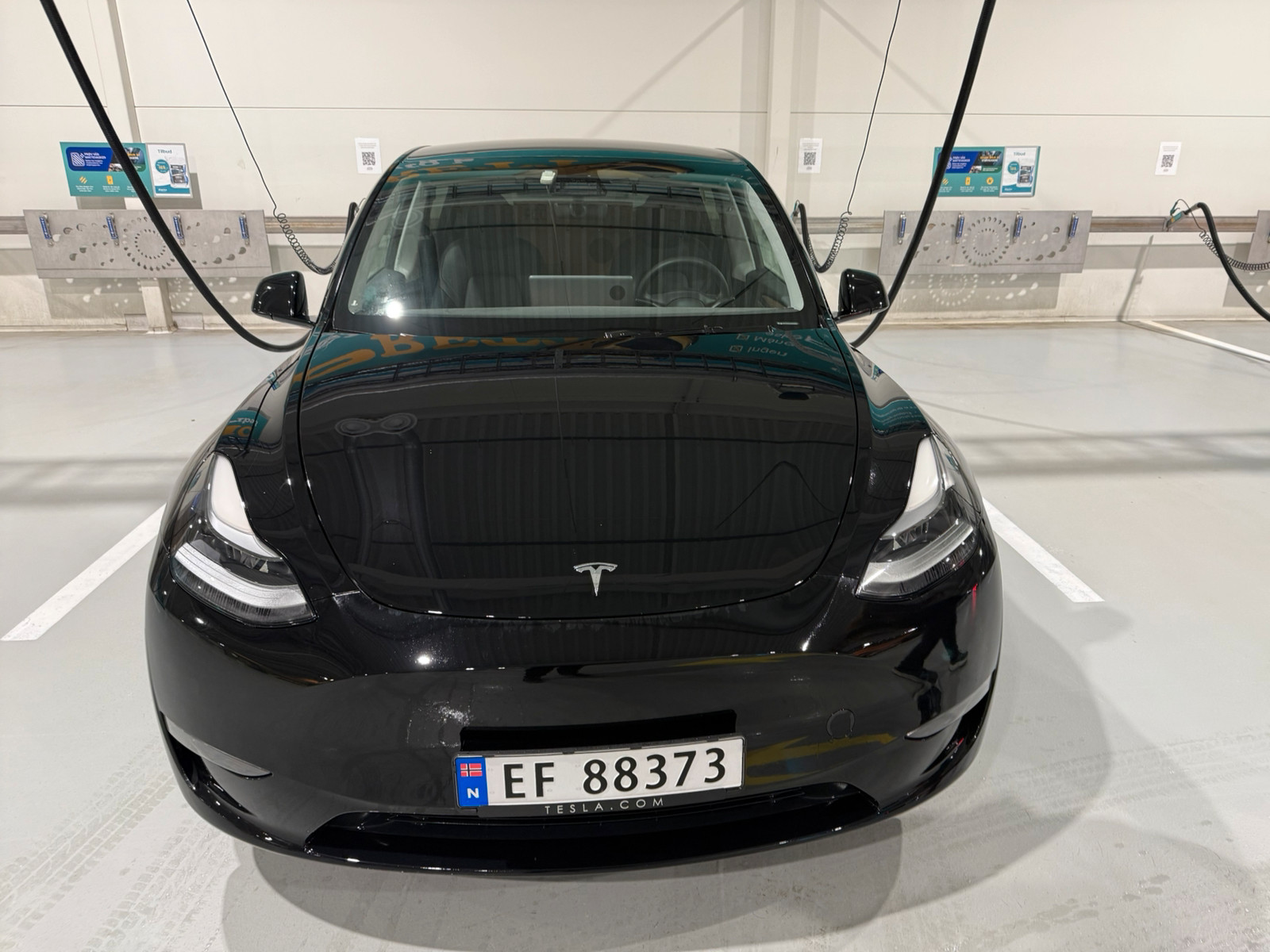 Tesla Model Y Long Range AWD 2