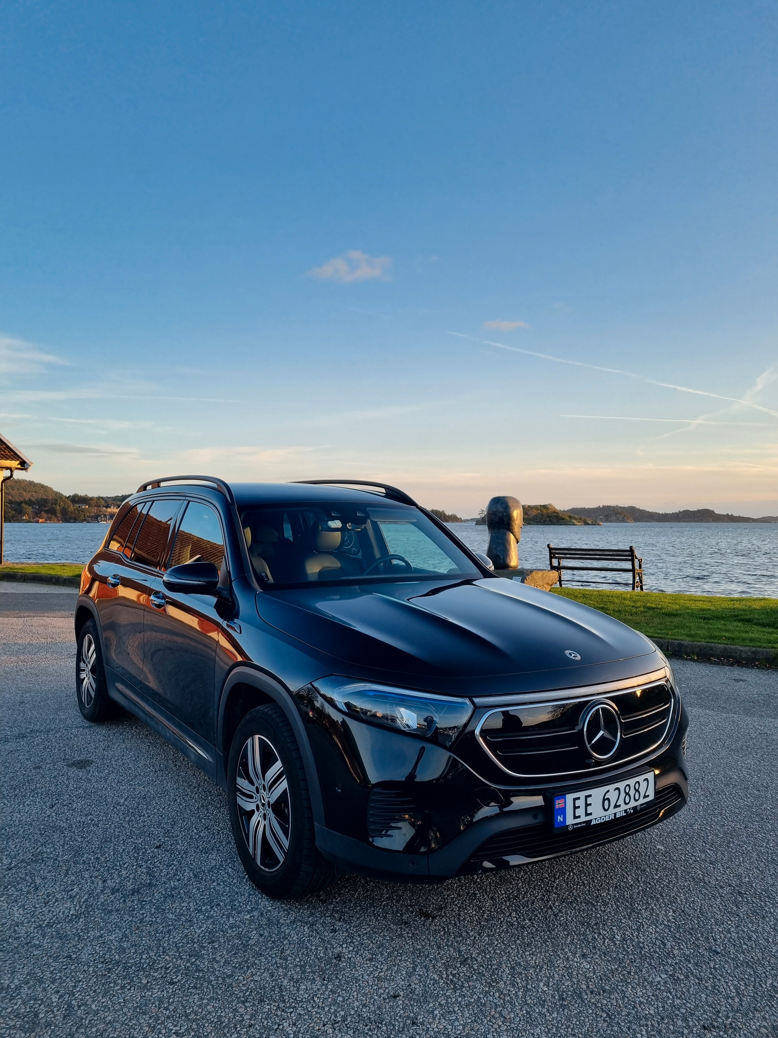 Mercedes-Benz EQB 300 4MATIC 2