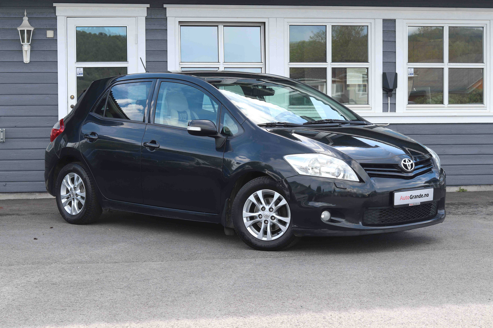 Hovedbilde av Toyota Auris