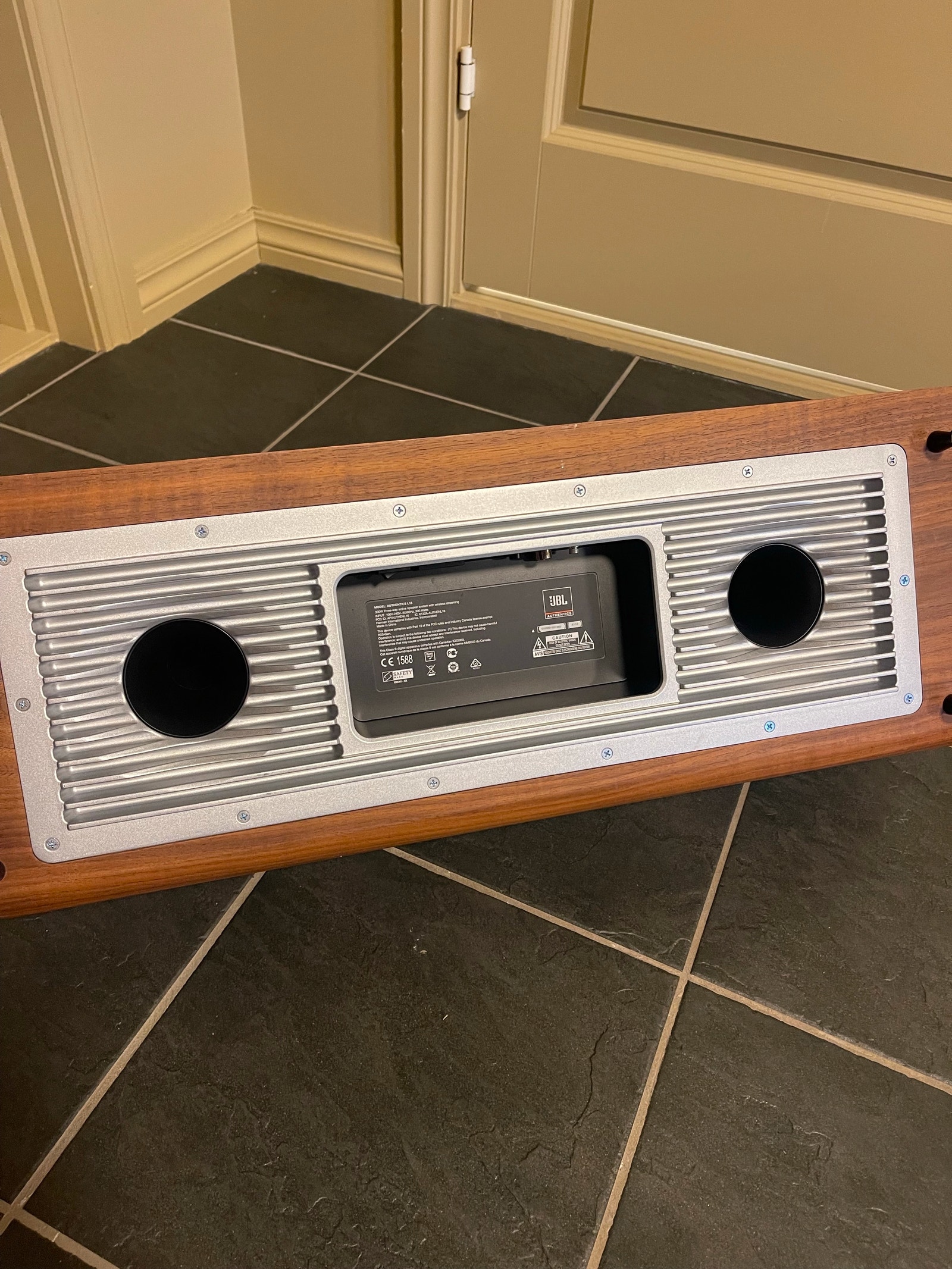 美品 JBL Authentics L16 スピーカー JBL Authentics L16 Bluetooth