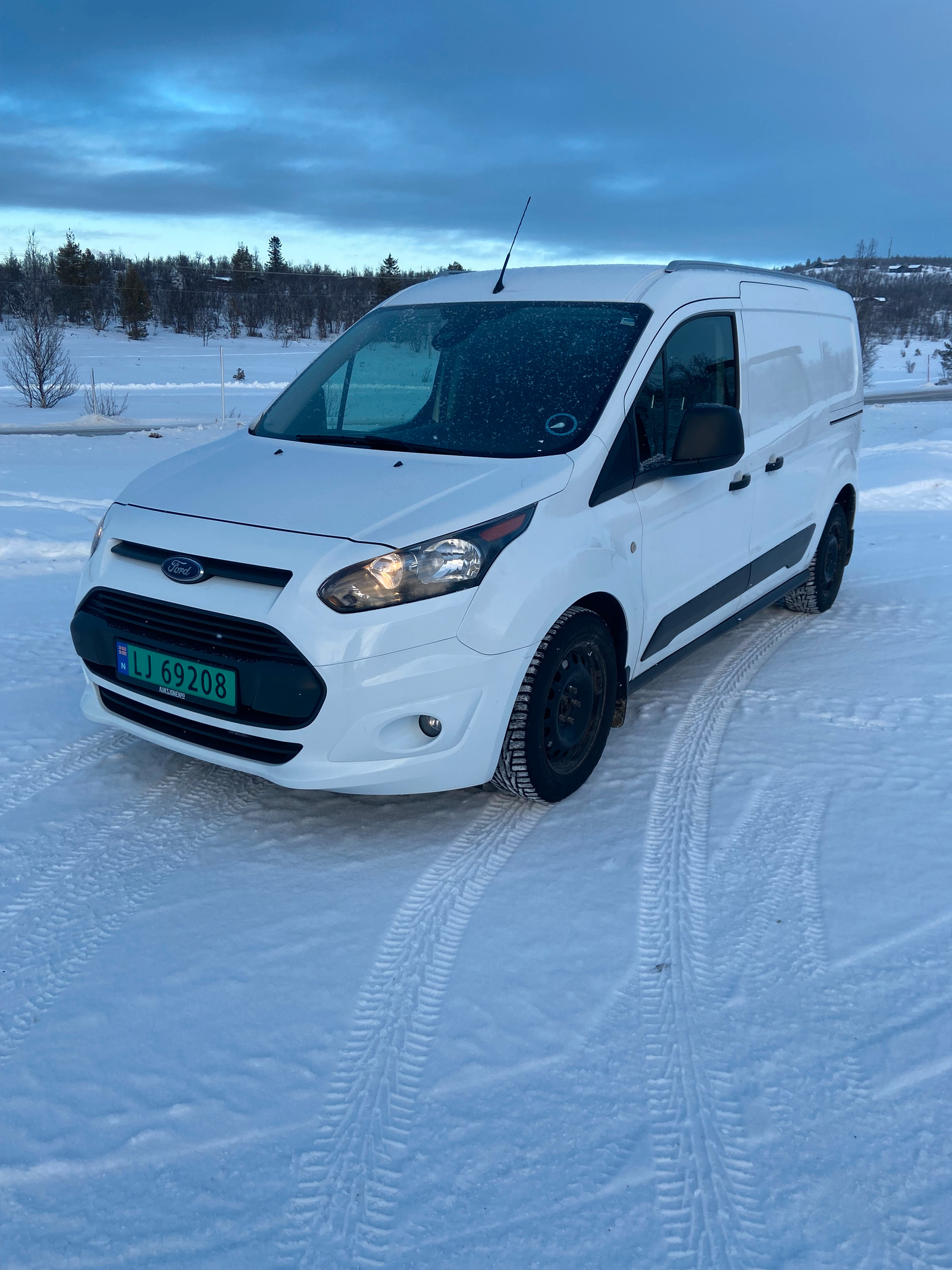 Ford Transit Connect Lang utgave 120hk