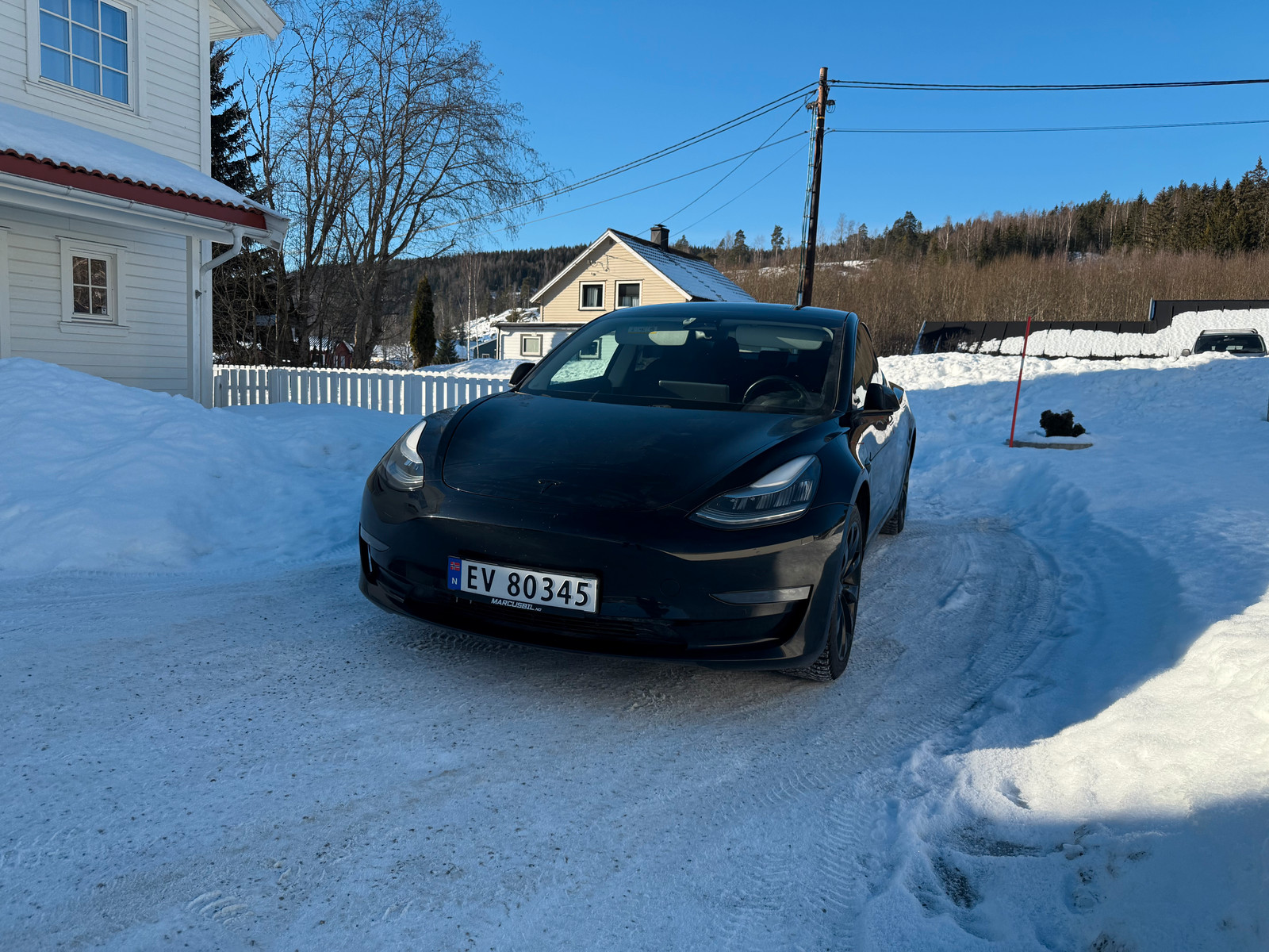 Tesla Model 3 LR AWD / Utvidet garanti til 06.2027 / Chrome delete 2