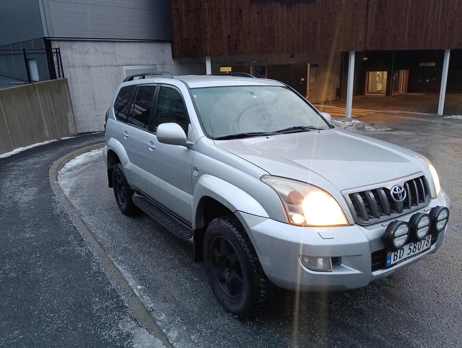 Toyota Land Cruiser 3,0 D-4D VX Aut 8 seter