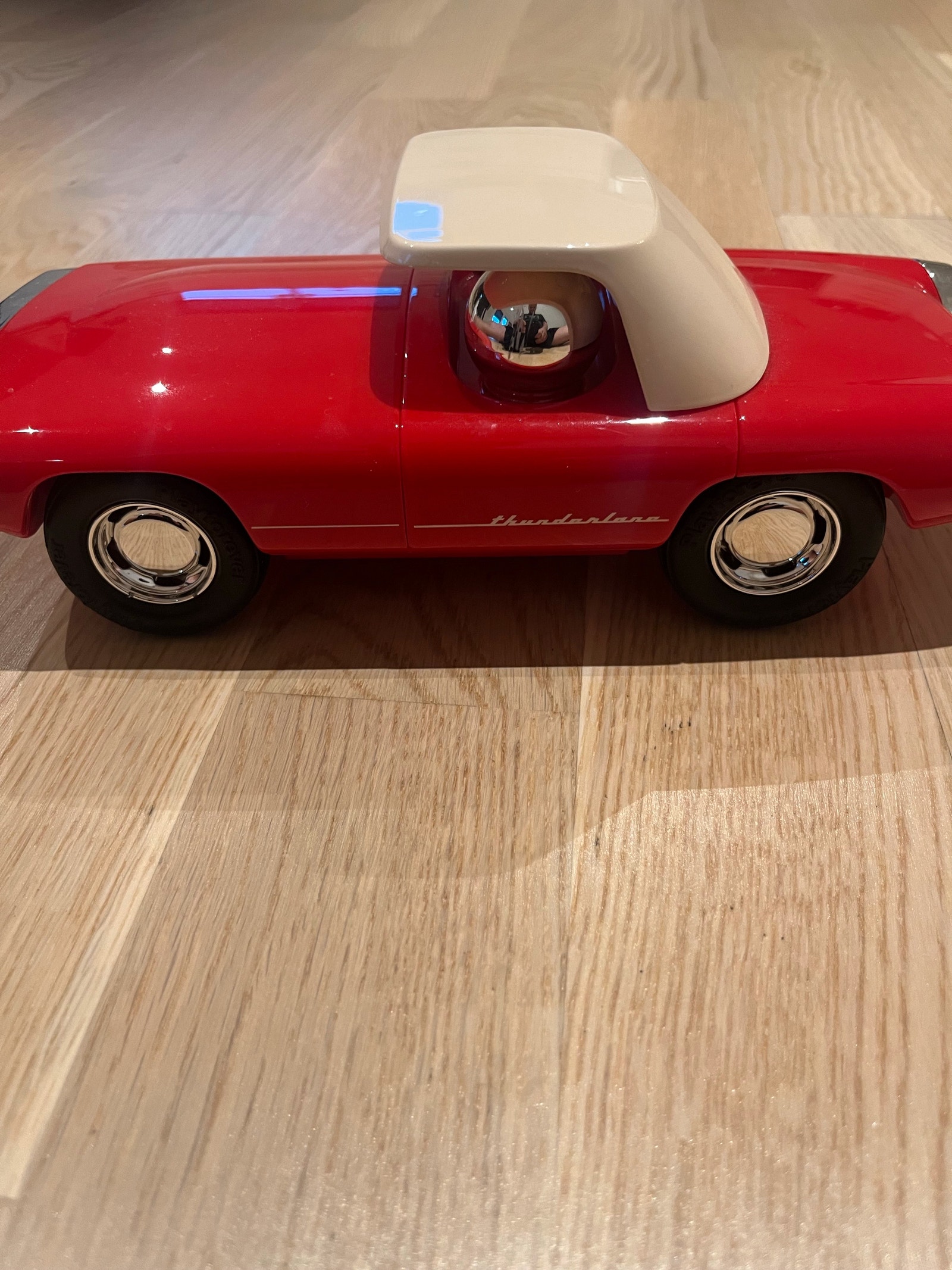 Playforever Maverick “Thunderlane” – designlekebil i topp