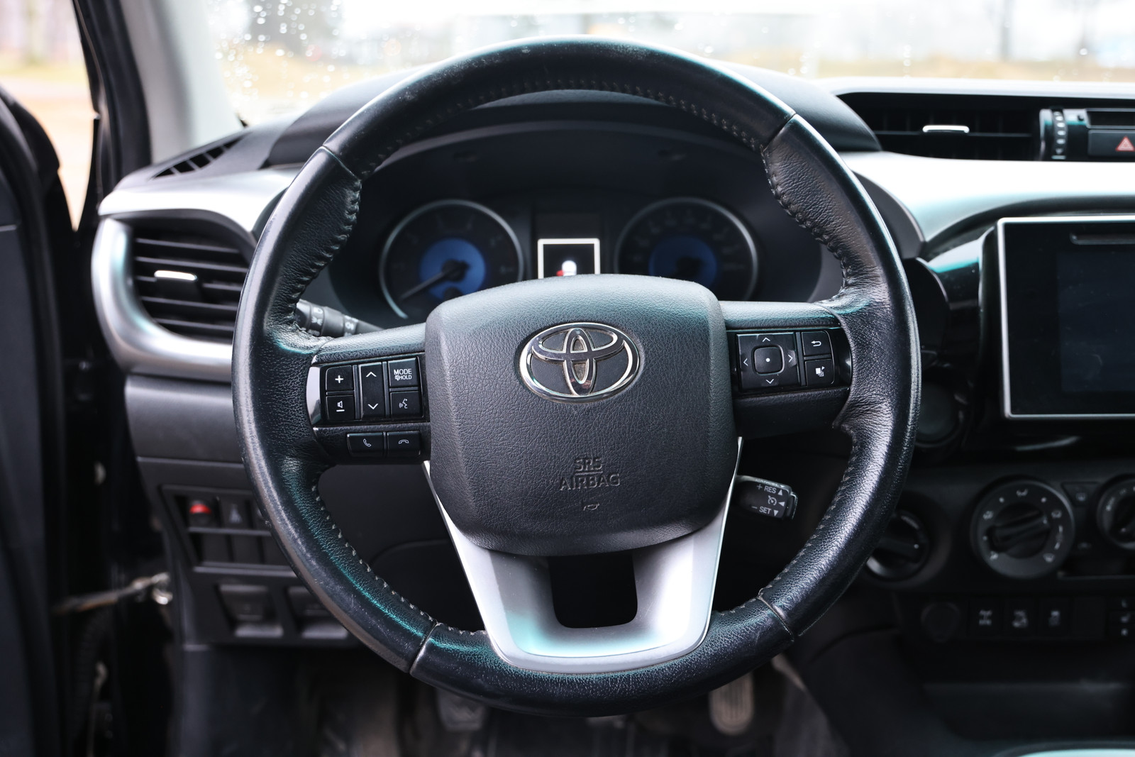 Hovedbilde av Toyota HiLux