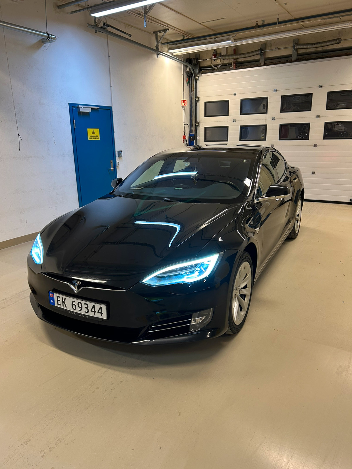 Tesla Model S 75D 4WD 2
