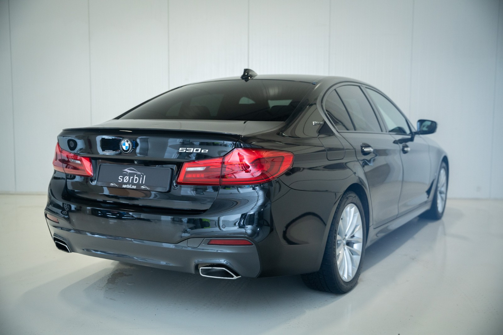 BMW 5-serie 530e iPerformance M-Sport/296 hk/Headup/360/Soltak/+++ 3