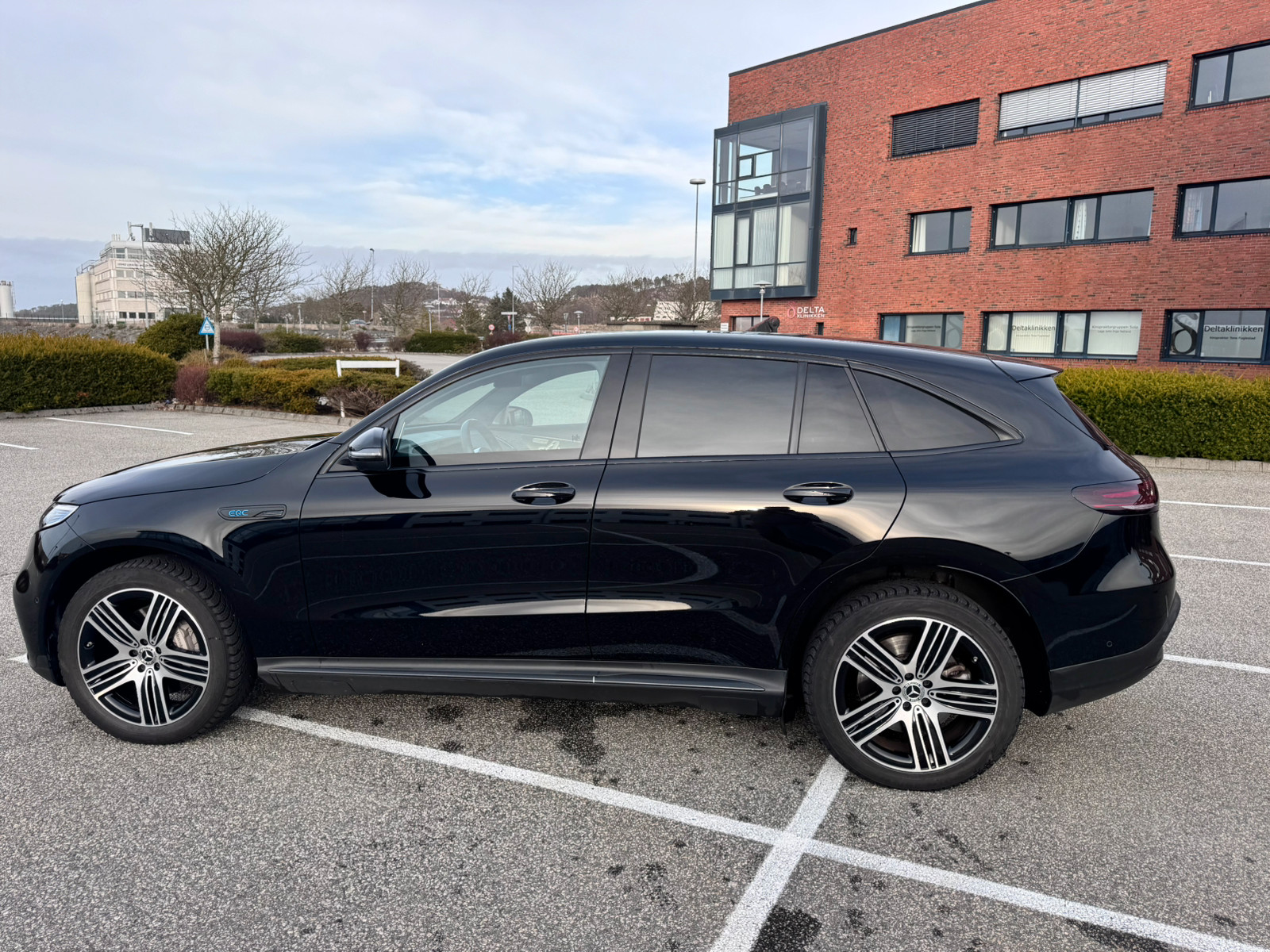 Mercedes-Benz EQC 400 4MATIC AMG Edition Premium II, Chrome delete utside 2