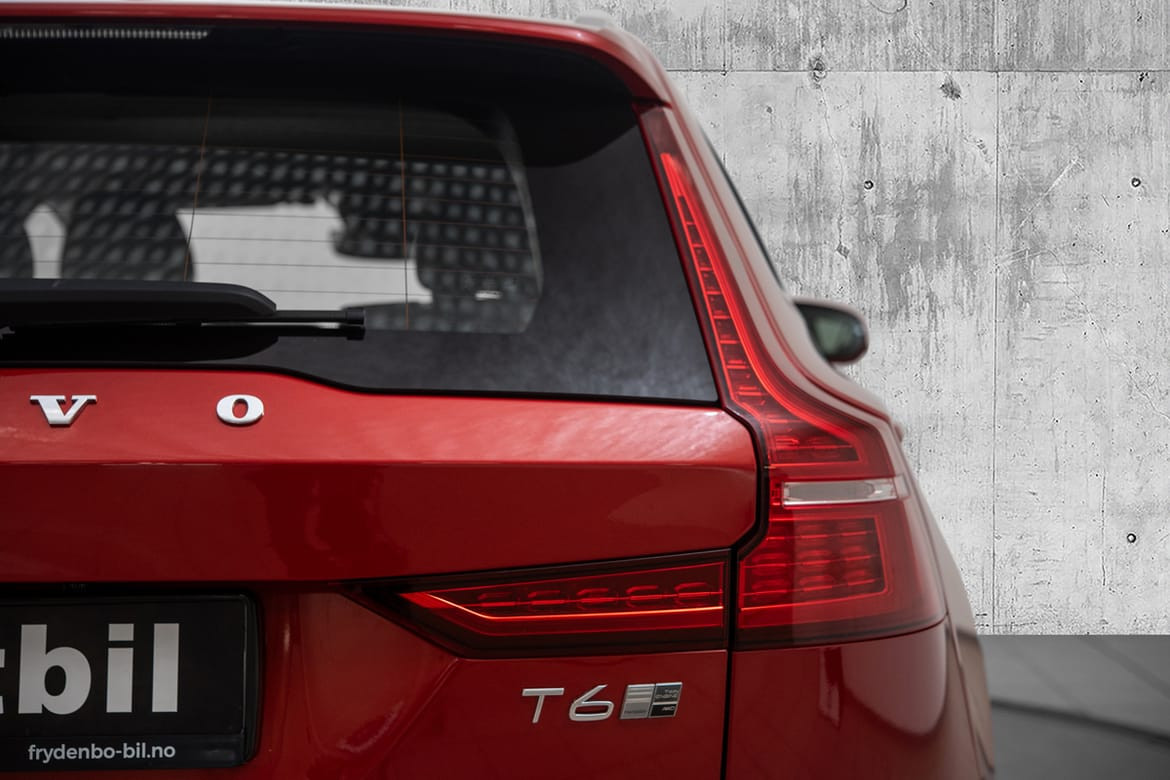 Volvo V60 T6 TwinEngine Inscription  19"|HUD|360|NAVI|CARPLAY++ 3
