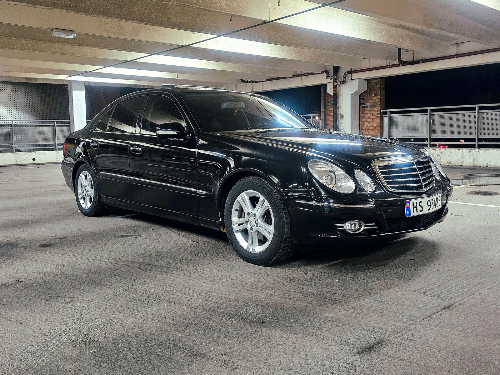 Mercedes-Benz E-Klasse Soltak/ hengerfeste/ delskinn/ el seter/ xenon 2