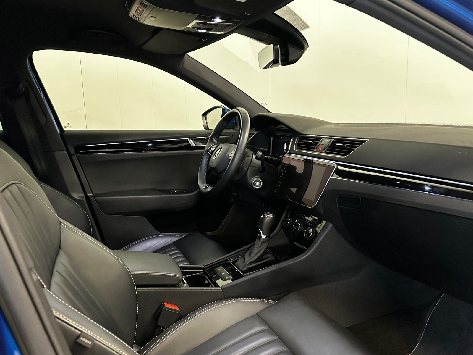 Skoda Superb 1,4 TSI PHEV L&K /ACC/LED/Kamera/Krok/Canton/Skinn/DAB+ 3