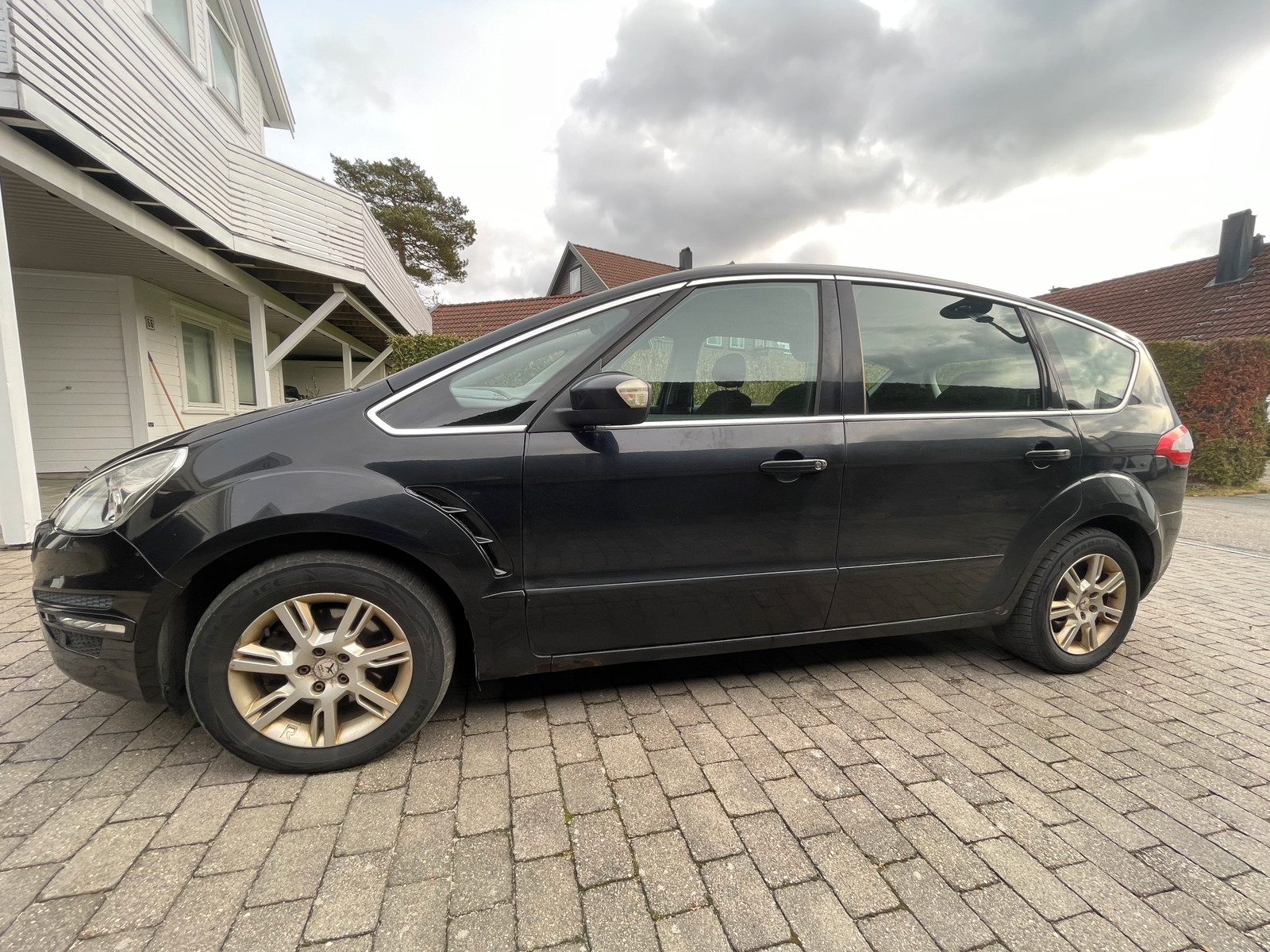Ford S-MAX 2,0 TDCi 140hk Trend+