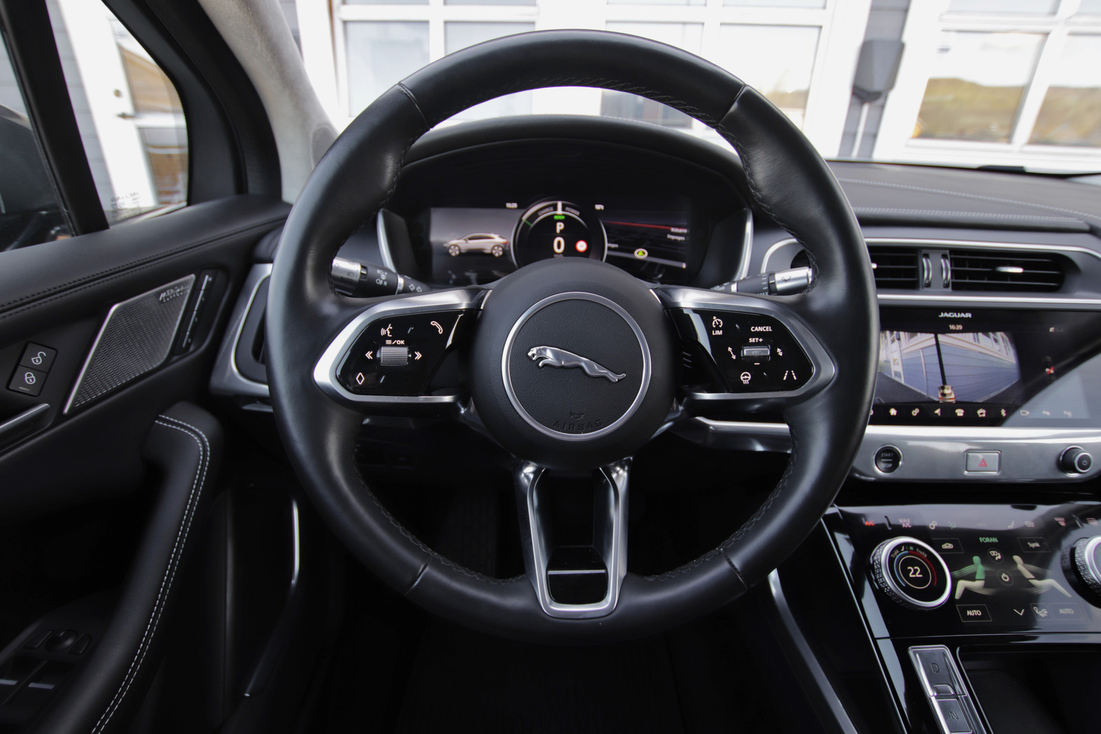 Hovedbilde av Jaguar I-PACE