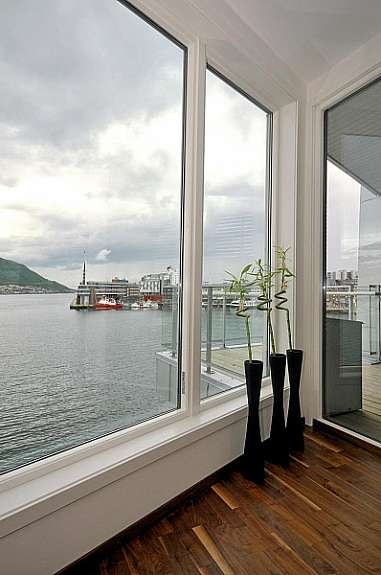 Utsikt fra stue mot Rica Hotellet Galleribilde