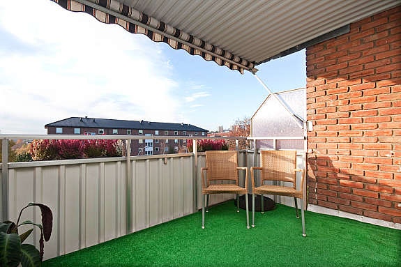 Flott sydvestvendt balkong på 7 kvm. Galleribilde