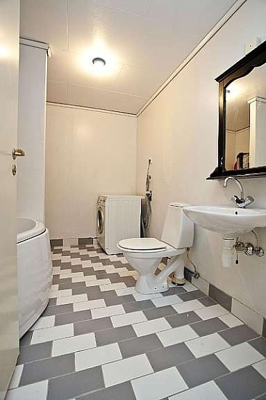 Bad med badekar. Galleribilde